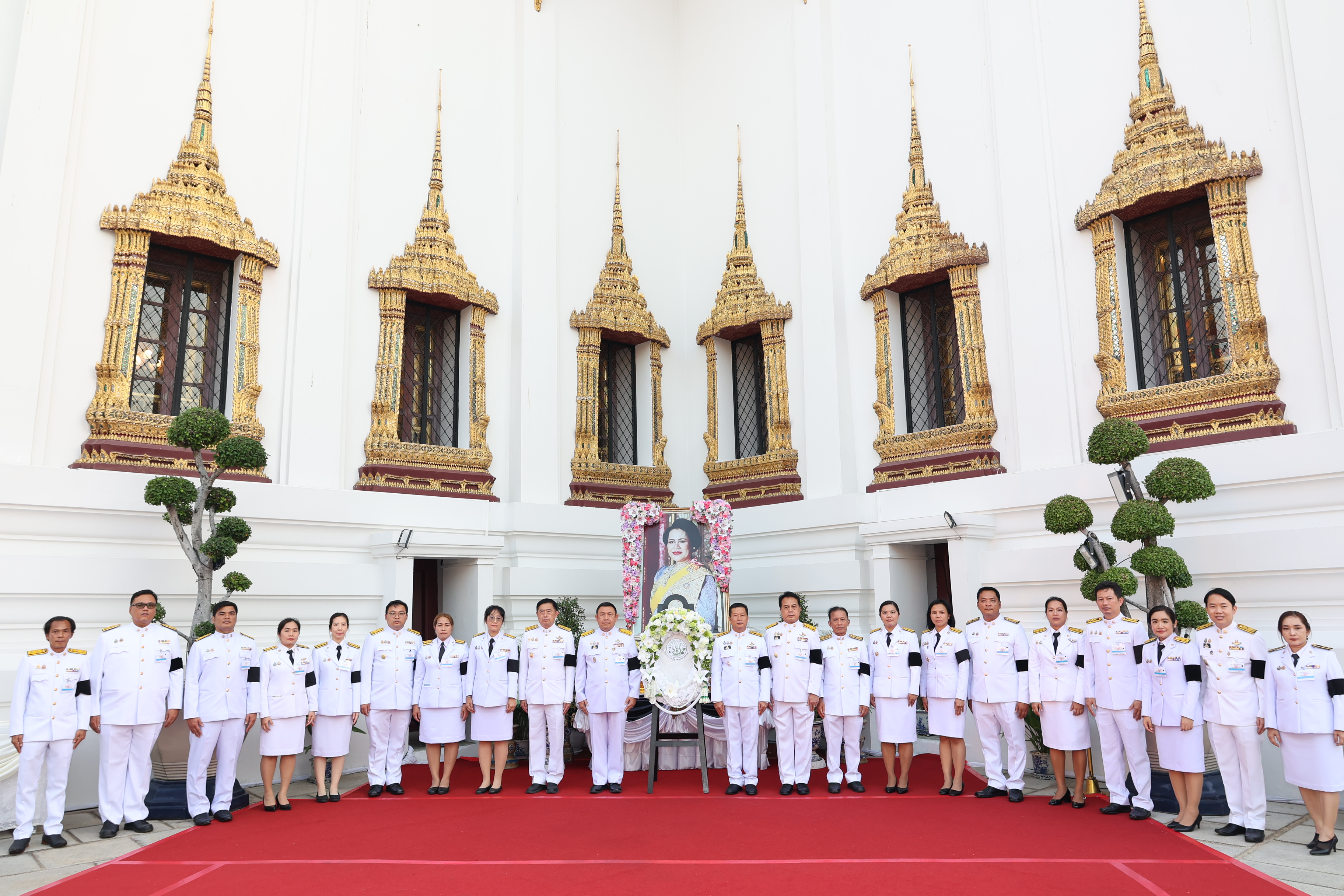 title - สำนักงานการปฏิรูปที่ดินเพื่อเกษตรกรรม รับพระราชทานพระบรมราชานุญาตให้ร่วมเป็นเจ้าภาพบำเพ็ญกุศลถวายพระบรมศพ สมเด็จพระนางเจ้าสิริกิติ์ พระบรมราชินีนาถ พระบรมราชชนนีพันปีหลวง (Re-post)